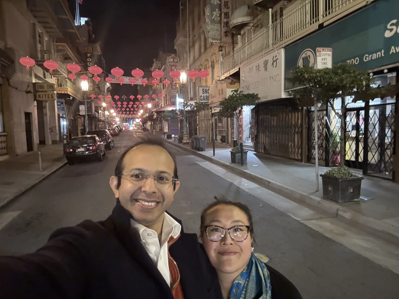 File:Julie and Roshan in Chinatown after dinner at Mr. Jiu's.webp